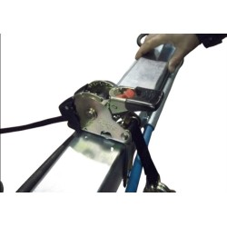 Paire de sangles à cliquet avec enrouleur automatique pour retenue mécanique. Pour palonnier à ventouses EM4